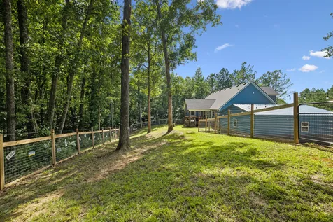 906 Riverwood Drive Buchanan TN 38222