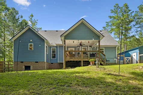 906 Riverwood Drive Buchanan TN 38222