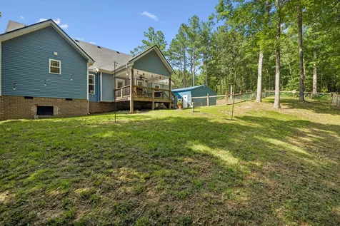 906 Riverwood Drive Buchanan TN 38222
