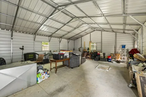 906 Riverwood Drive Buchanan TN 38222