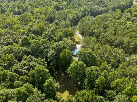 906 Riverwood Drive Buchanan TN 38222