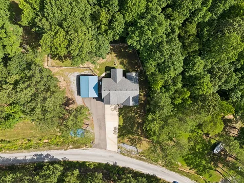 906 Riverwood Drive Buchanan TN 38222