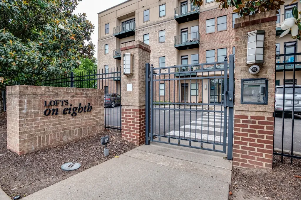 2201 8th Ave, S Nashville TN 37204
