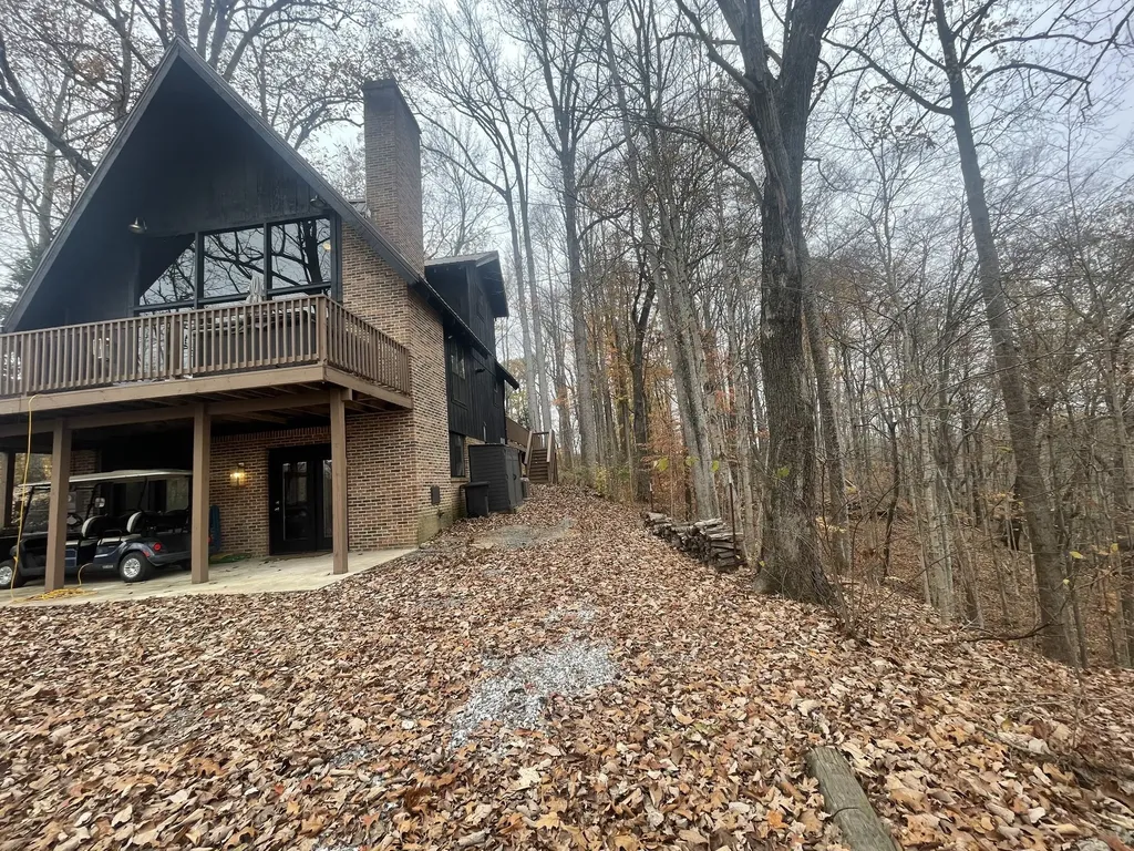 2029 Holly Creek Road Celina TN 38551
