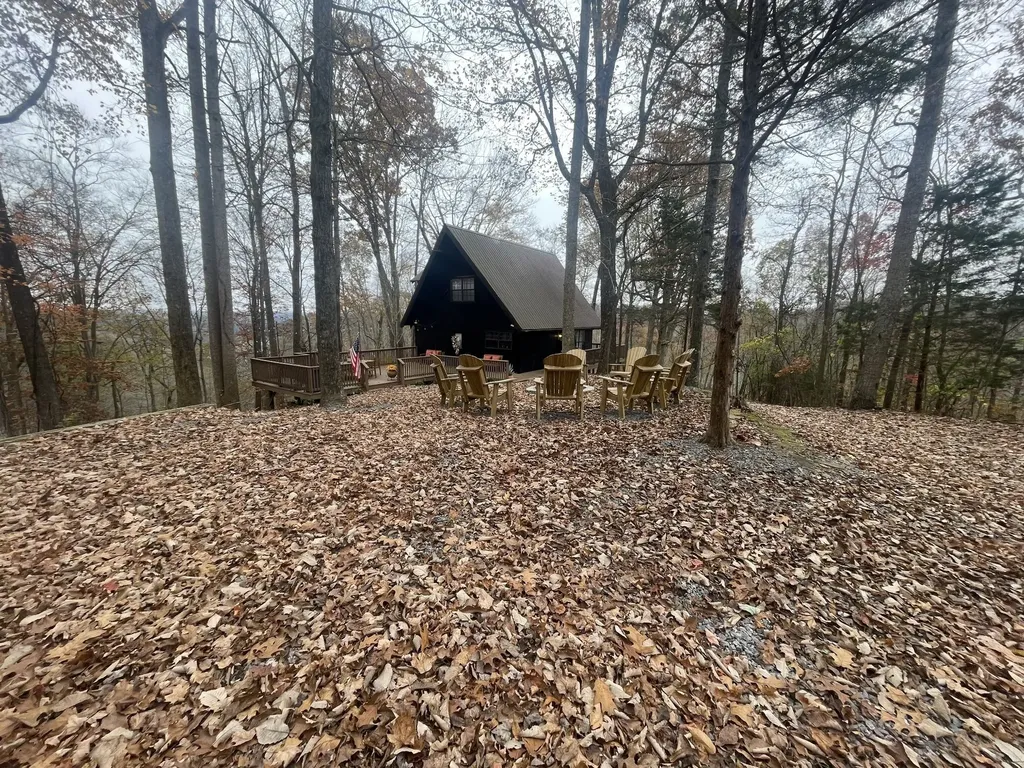 2029 Holly Creek Road Celina TN 38551