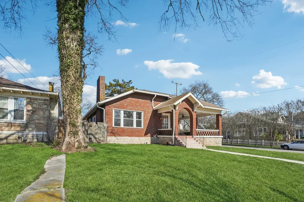 2500 Blair Boulevard Nashville TN 37212