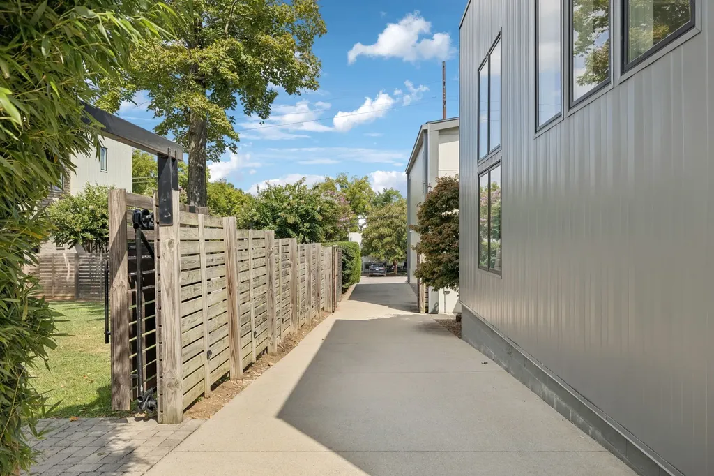 2515 White Avenue Nashville TN 37204