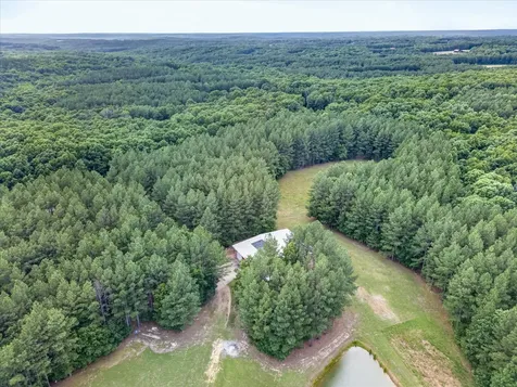 635 Seven Mile Ridge Road Indian Mound TN 37079