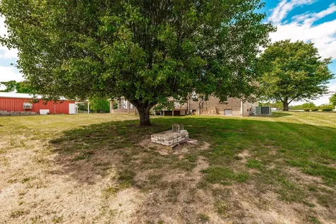 1976 Hartsville Pike Gallatin TN 37066