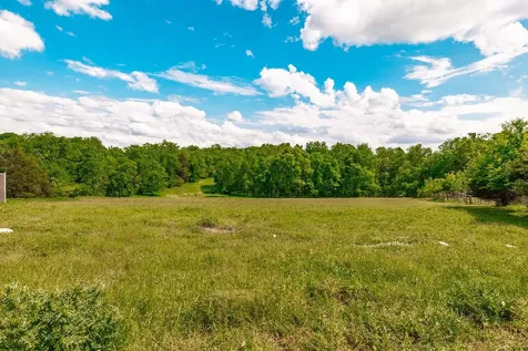 1976 Hartsville Pike Gallatin TN 37066