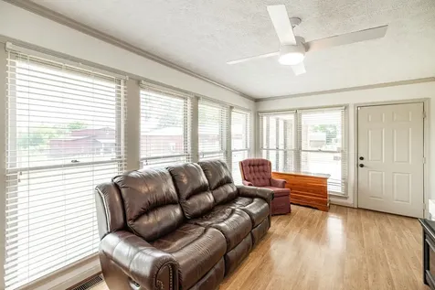 1976 Hartsville Pike Gallatin TN 37066