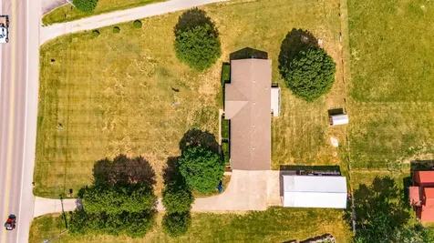 1976 Hartsville Pike Gallatin TN 37066