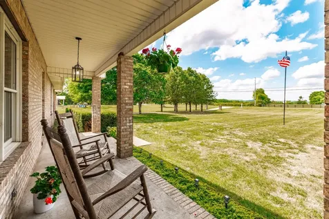 1976 Hartsville Pike Gallatin TN 37066