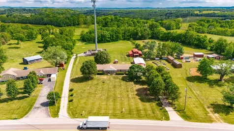 1976 Hartsville Pike Gallatin TN 37066