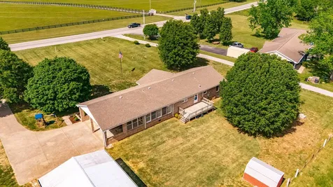 1976 Hartsville Pike Gallatin TN 37066