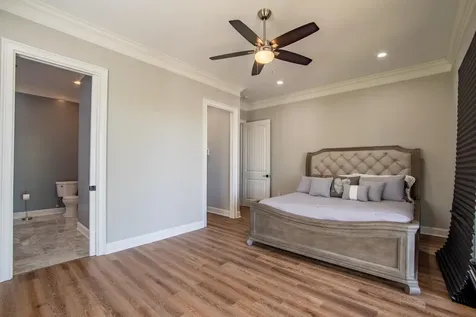 650 W Pillow Street Clifton TN 38425
