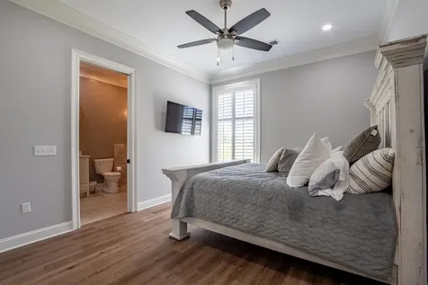 650 W Pillow Street Clifton TN 38425