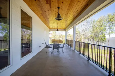 650 W Pillow Street Clifton TN 38425