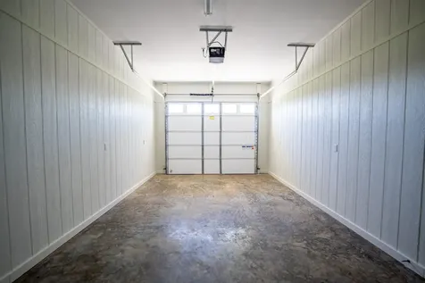 650 W Pillow Street Clifton TN 38425