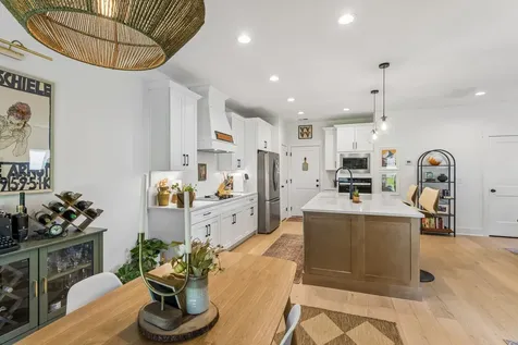 2025 Pleasant Cove Nashville TN 37214