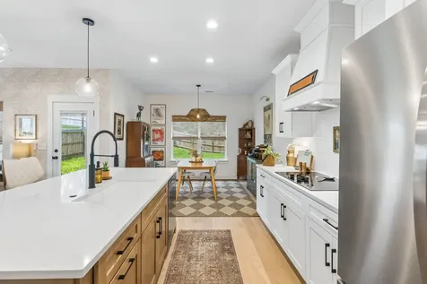 2025 Pleasant Cove Nashville TN 37214