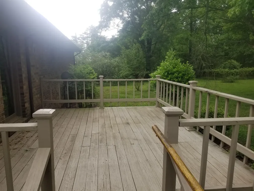 201 Sam Davis Drive Springfield TN 37172
