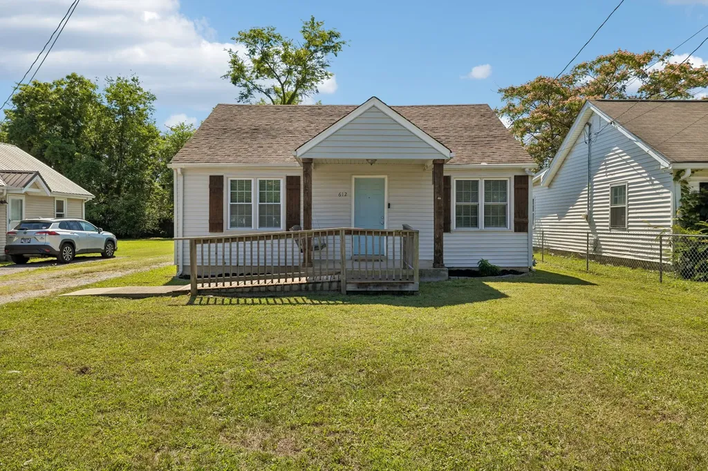 612 Fairview Avenue Lebanon TN 37087