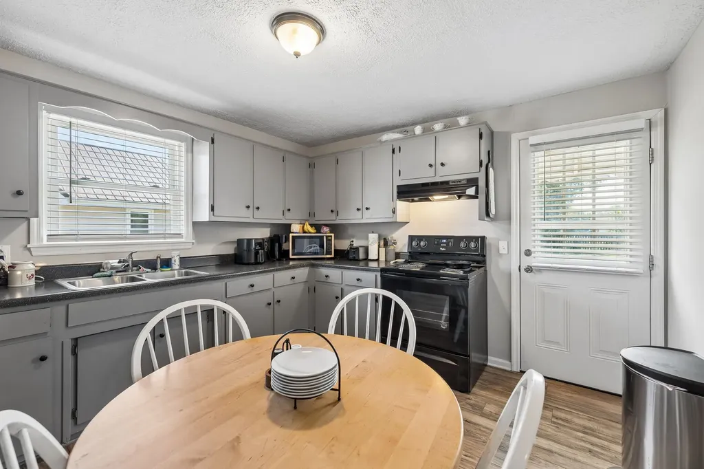 612 Fairview Avenue Lebanon TN 37087