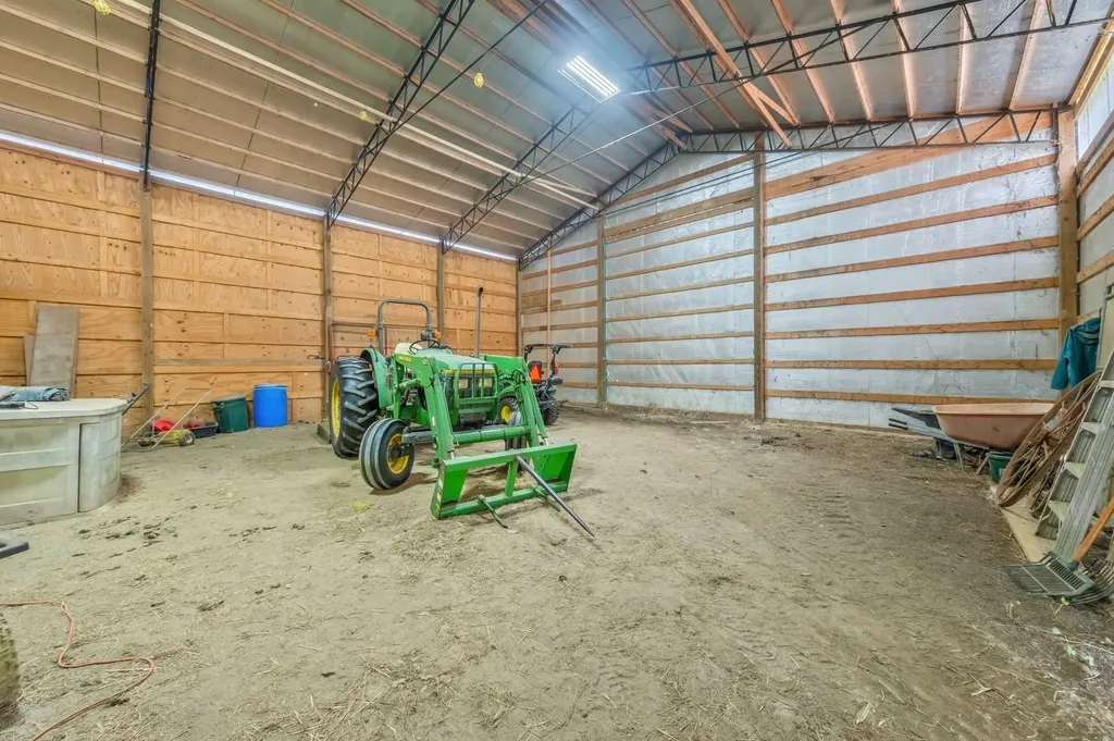 2620 Highway 48, S Dickson TN 37055