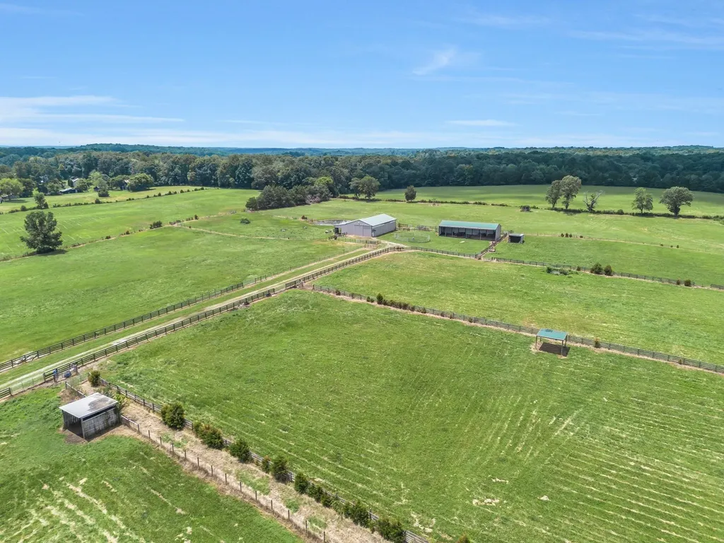 2620 Highway 48, S Dickson TN 37055
