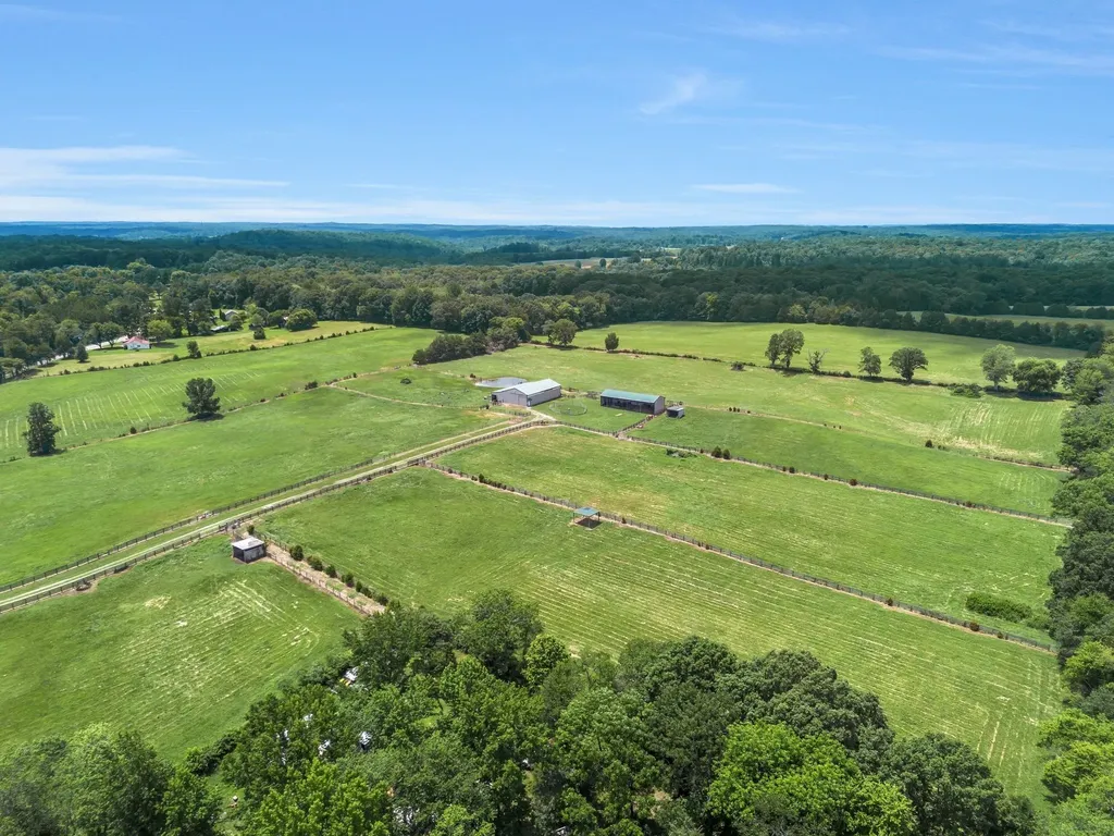 2620 Highway 48, S Dickson TN 37055