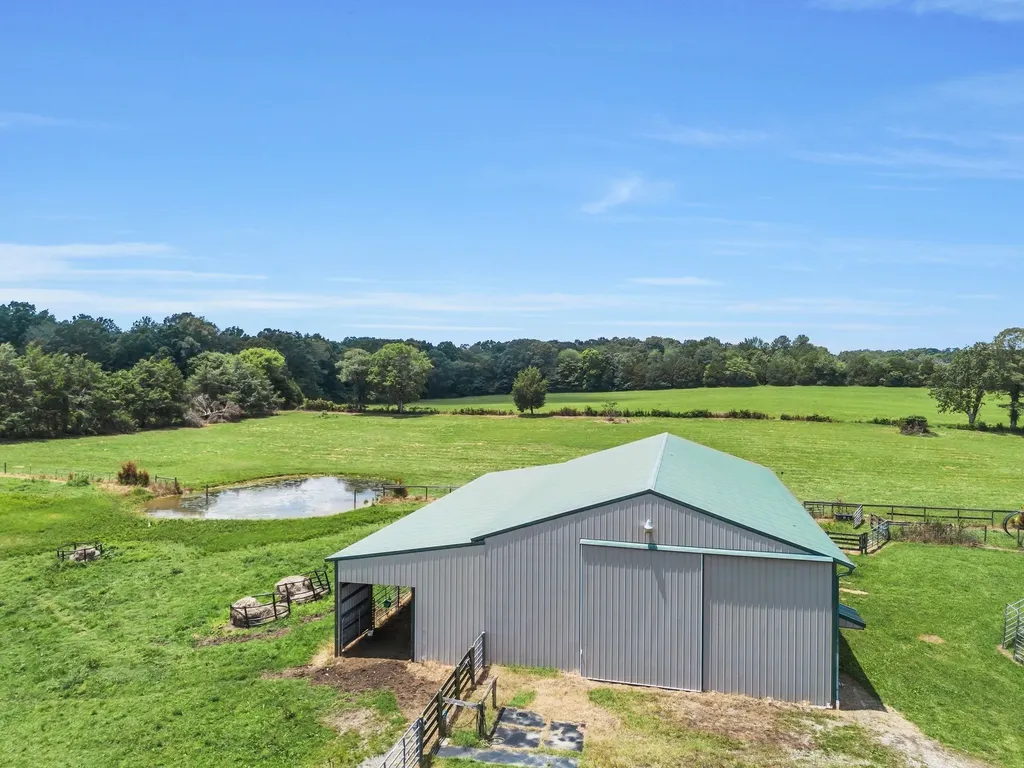 2620 Highway 48, S Dickson TN 37055