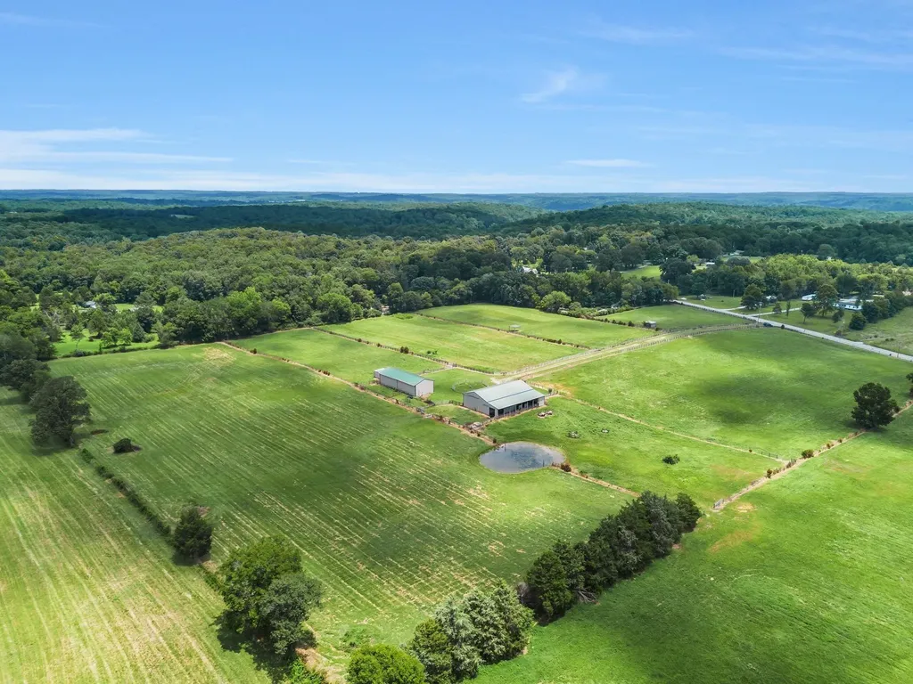 2620 Highway 48, S Dickson TN 37055