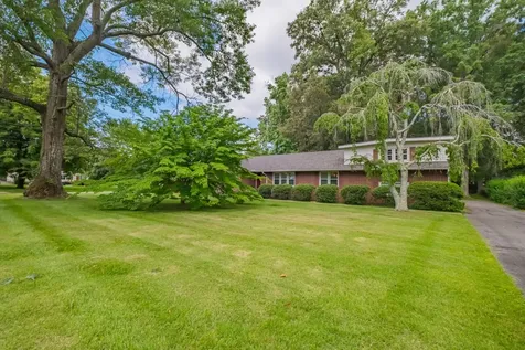 101 Crestwood Drive Tullahoma TN 37388