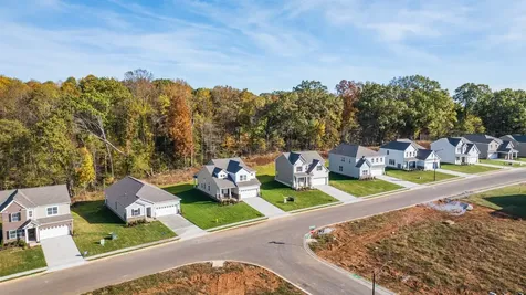2513 Robert Gwynne Drive Smyrna TN 37167