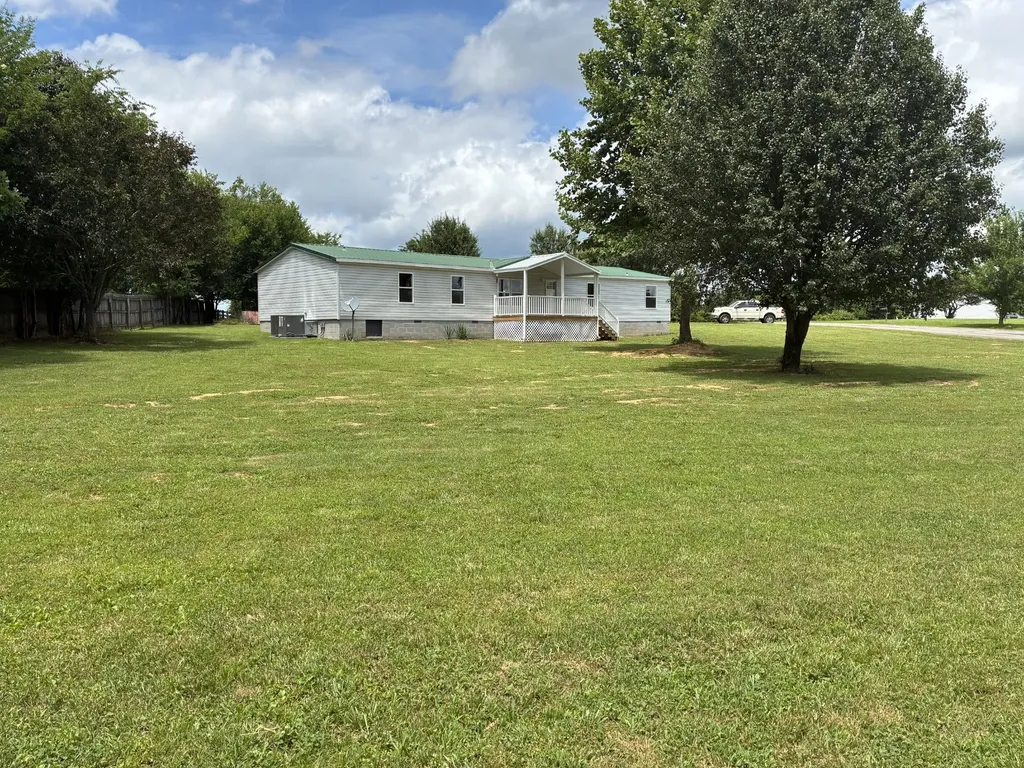 11 Sunrise Drive Lawrenceburg TN 38464