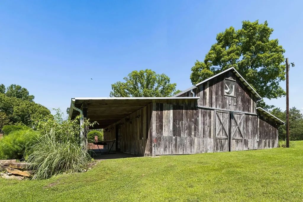324 E Kingston Springs Road Kingston Springs TN 37082