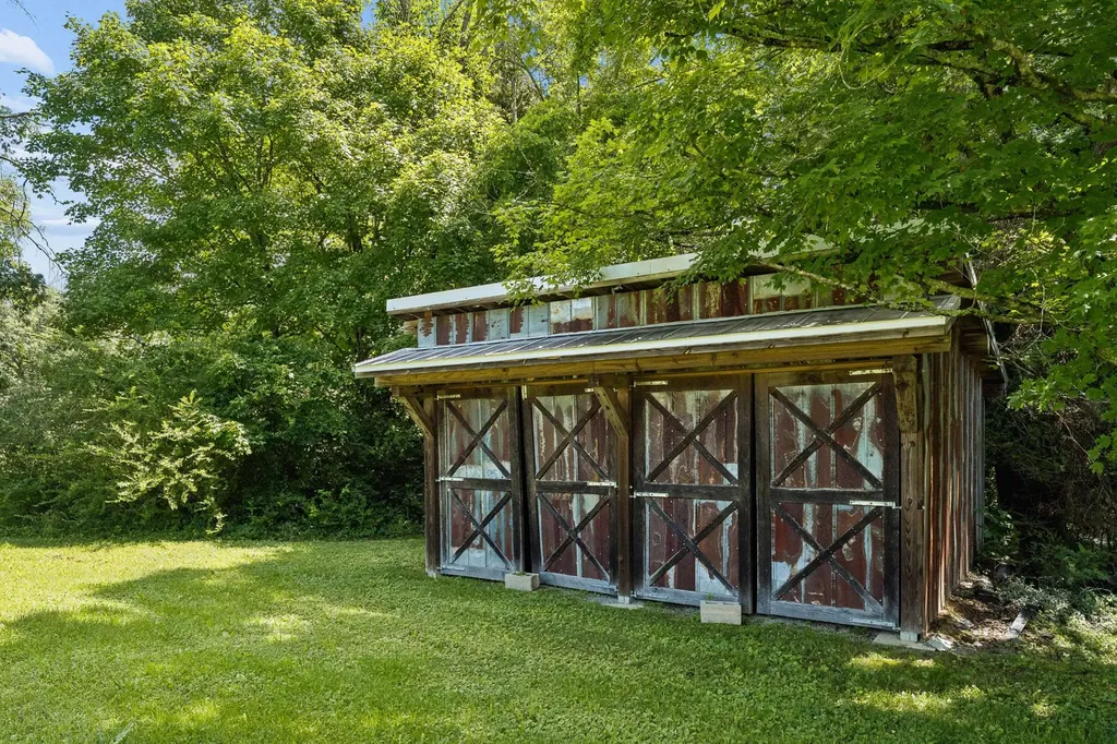 324 E Kingston Springs Road Kingston Springs TN 37082