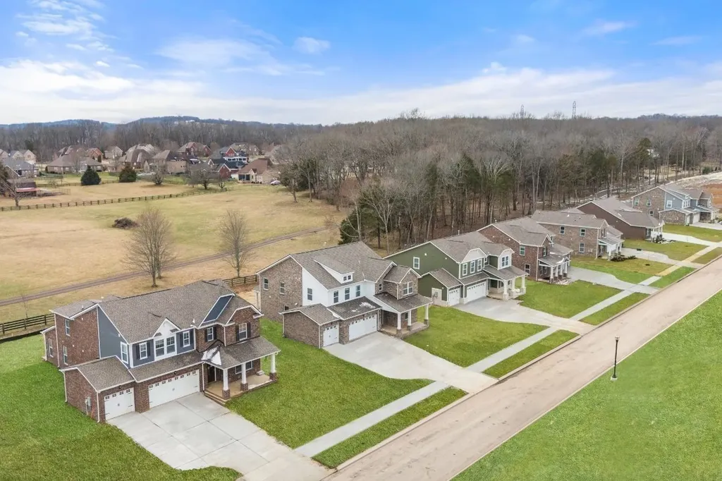 1605 Belle Court Lebanon TN 37087
