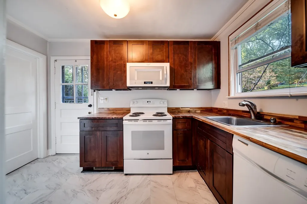 1315 Saturn Drive Nashville TN 37217