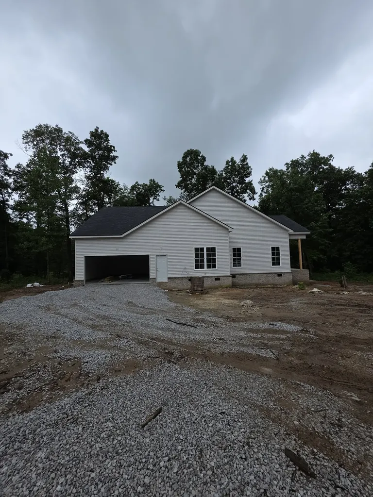 6224 Asbury Road Manchester TN 37355
