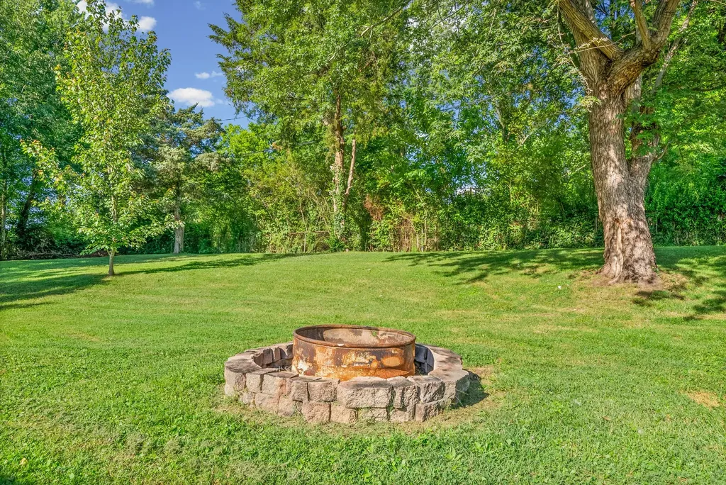 285 Melinda Drive Clarksville TN 37042