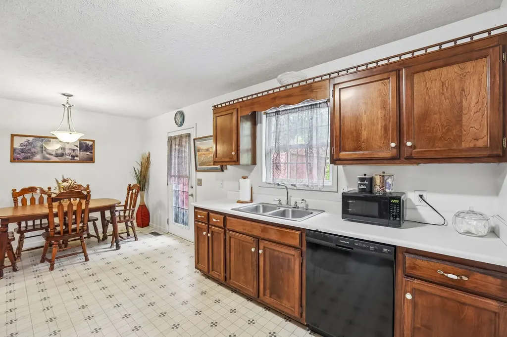 310 Redbud Lane Unionville TN 37180