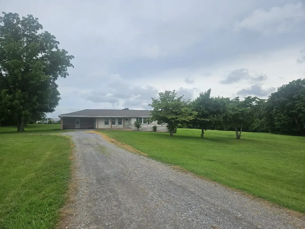 5080 Highway 41, N Springfield TN 37172