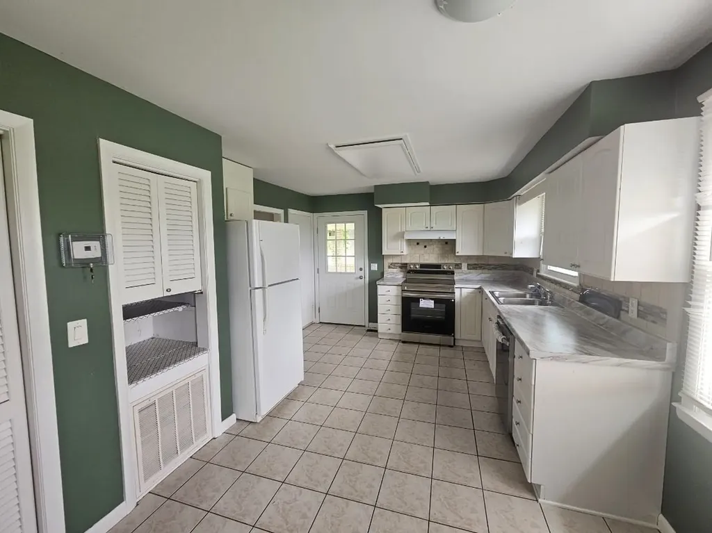 5080 Highway 41, N Springfield TN 37172