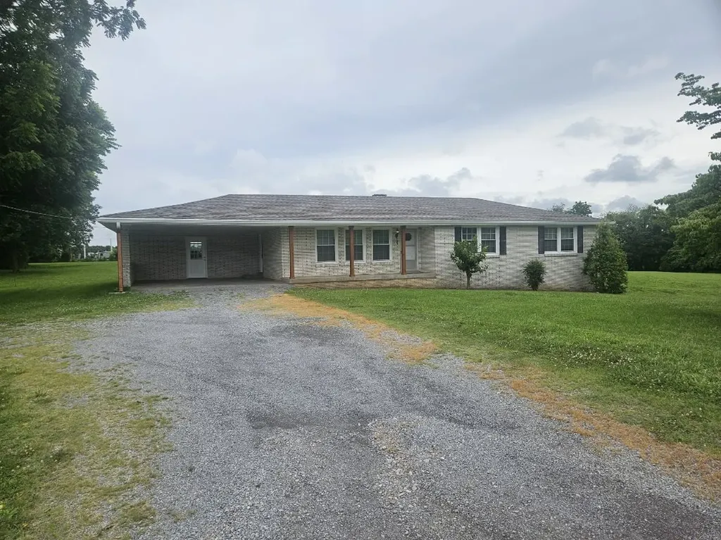 5080 Highway 41, N Springfield TN 37172