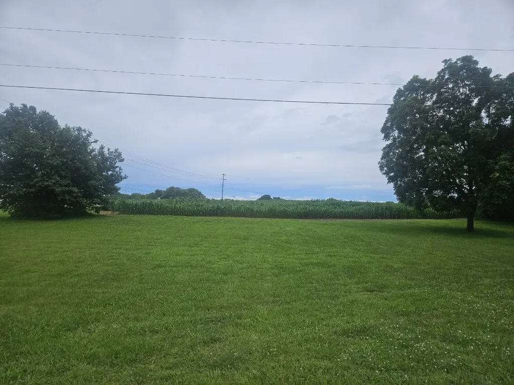 5080 Highway 41, N Springfield TN 37172