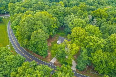 4515 Chester Harris Road Woodlawn TN 37191