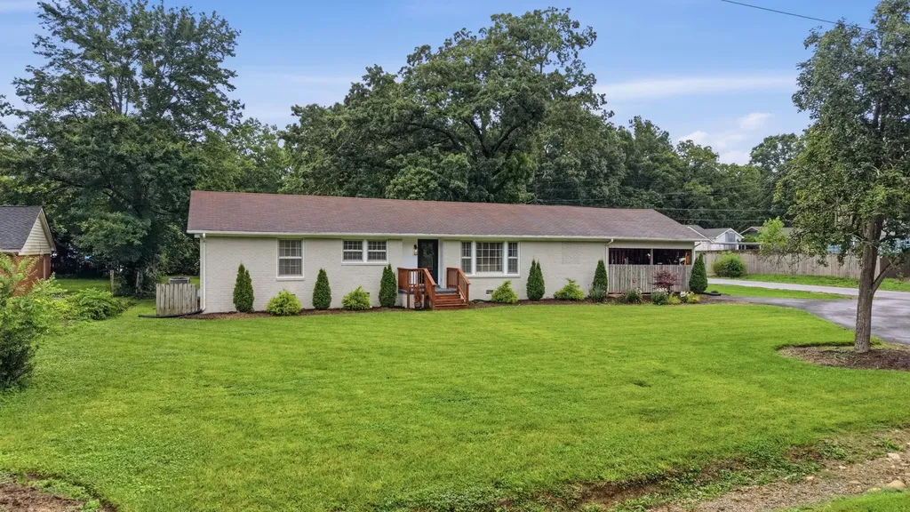 1100 Bragg Circle Tullahoma TN 37388
