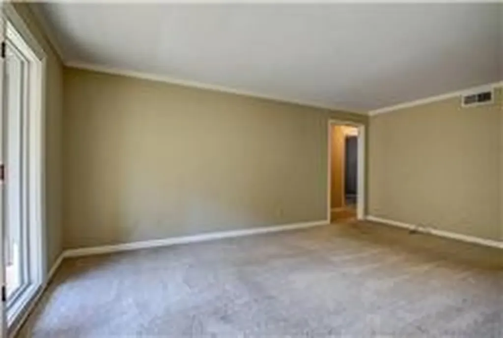 120 Hillsboro Place Nashville TN 37215